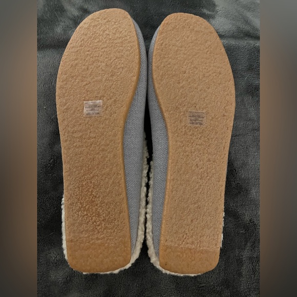 Rothy's Gray Slip-On Sherpa-Lined Mules with Cream Trim, NWOT-No Box! Size 9. - Picture 11 of 16